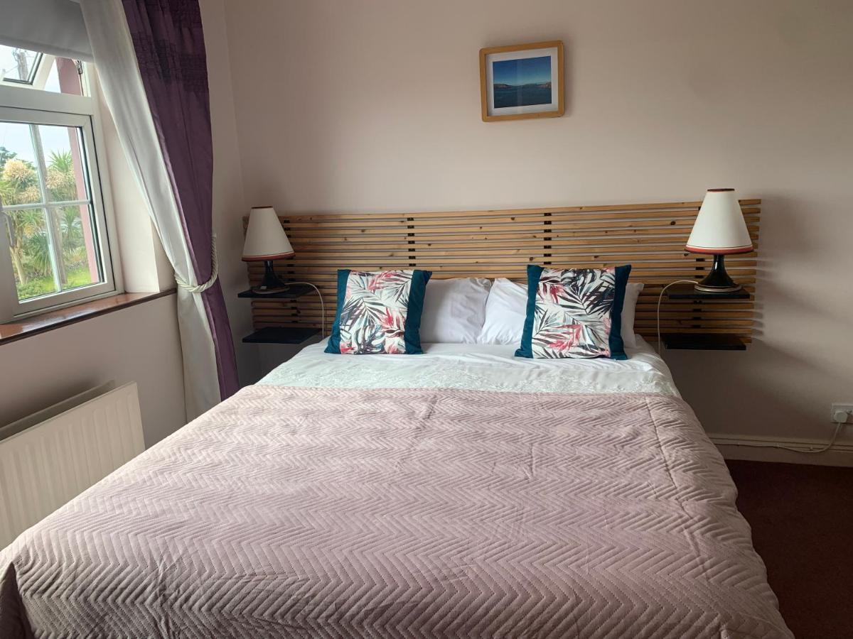 Brownes Bed & Breakfast Emlagh East ภายนอก รูปภาพ