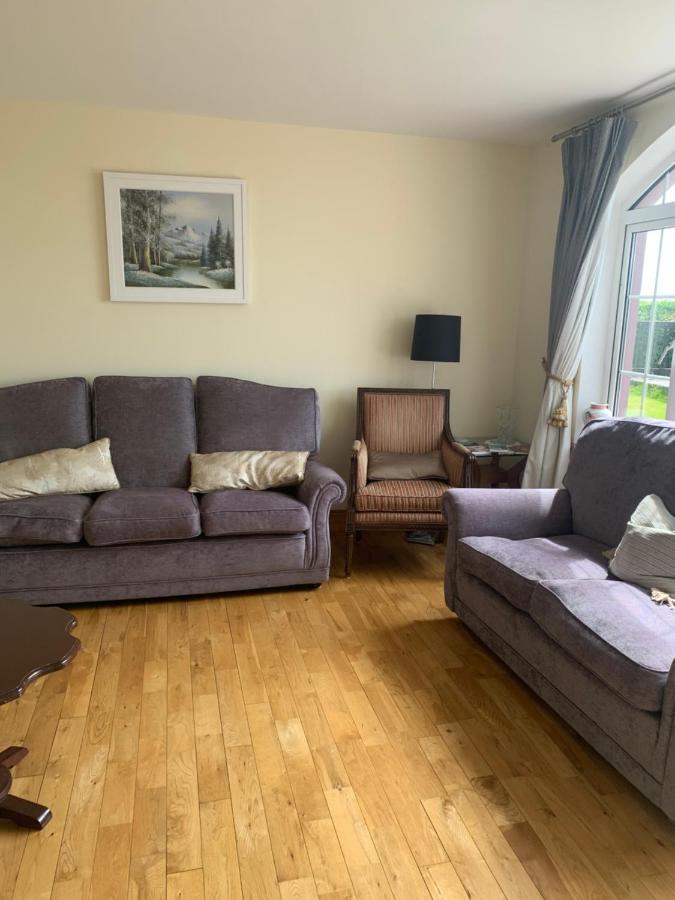 Brownes Bed & Breakfast Emlagh East ภายนอก รูปภาพ