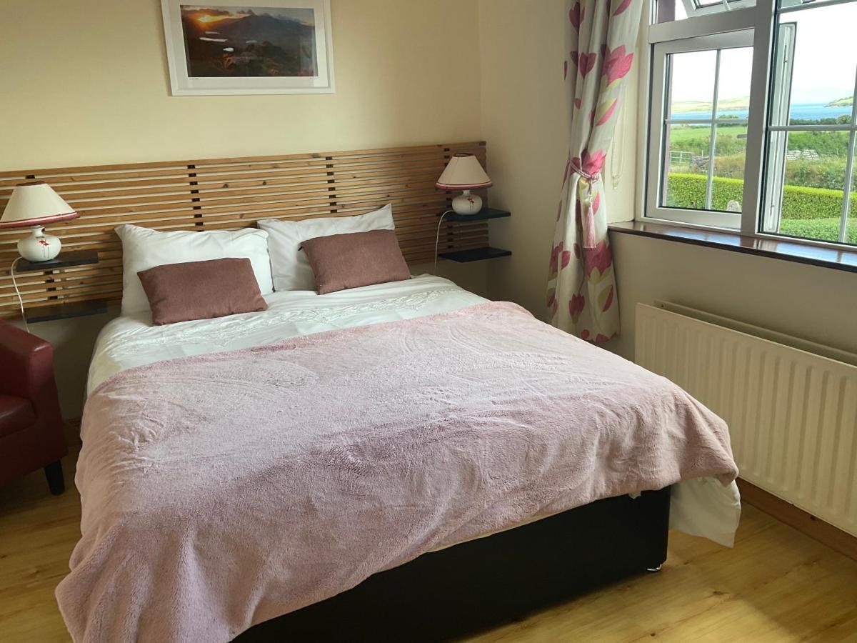 Brownes Bed & Breakfast Emlagh East ภายนอก รูปภาพ