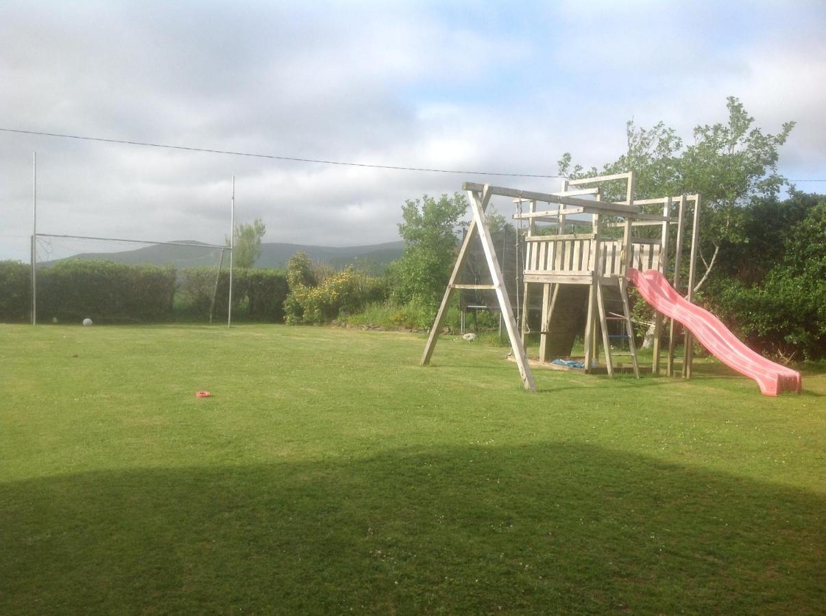 Brownes Bed & Breakfast Emlagh East ภายนอก รูปภาพ